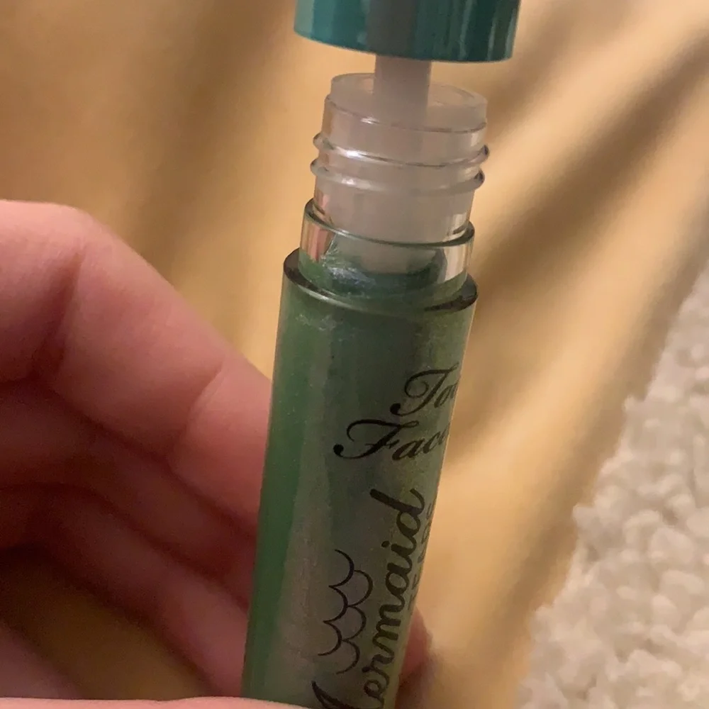 Too faced | Mermaid Tears Liquid Topper - Picture 3 of 8